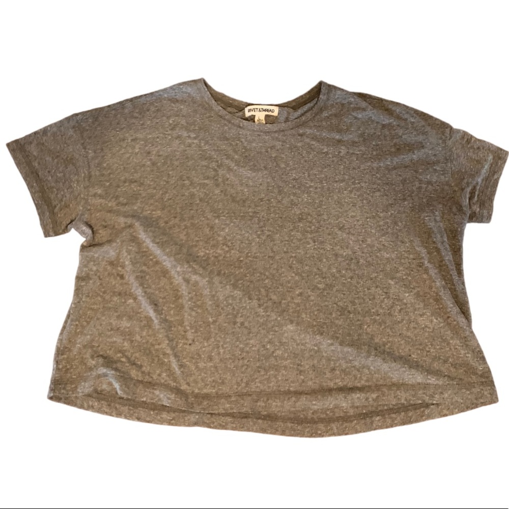 Grey Rivet & Thread short tshirt!